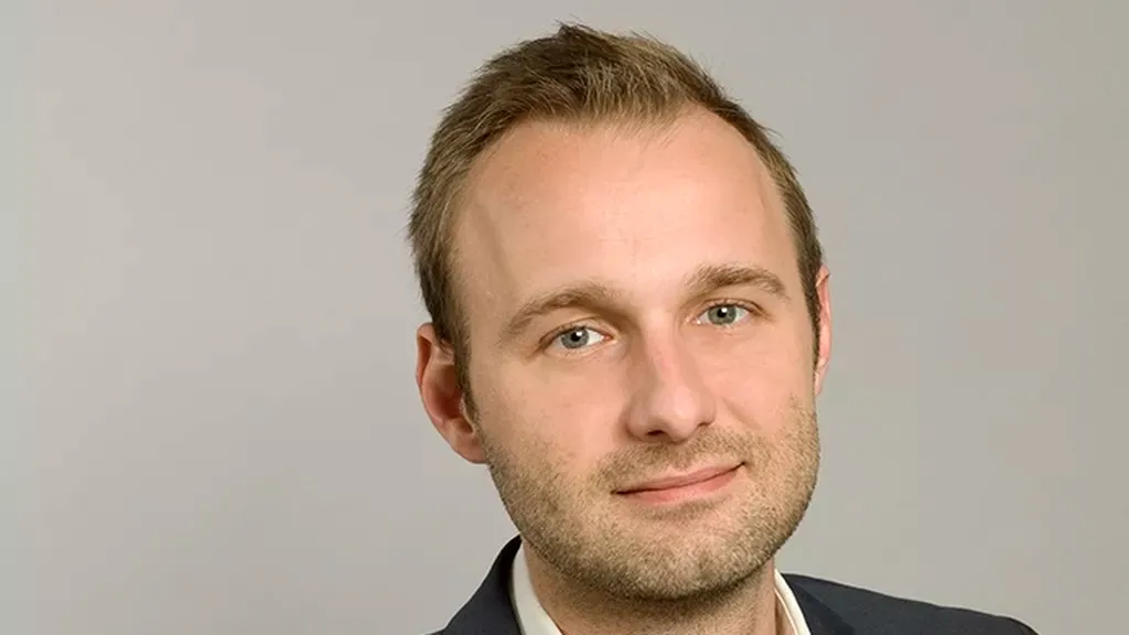 Bientôt en Israël? Une idée géniale « Made in France ». David Lebée a lancé Dayuse. Une plateforme de réservation de chambres en journée.