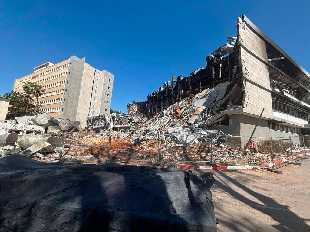 La reconstruction de l’Institut Weizmann est en bonne voie. La liste des installations les plus dévastées par l’attaque.
