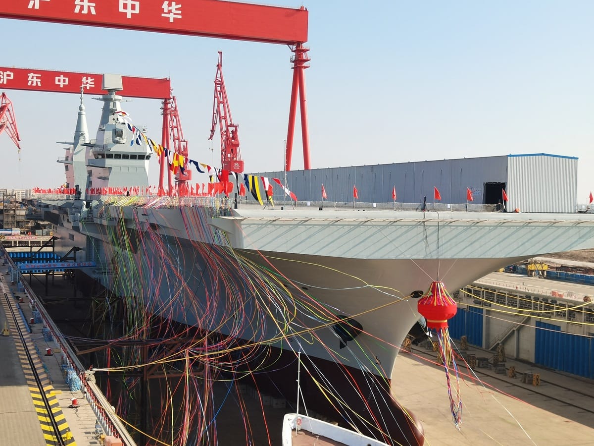 La Chine a lancé le plus grand navire d’assaut amphibie du monde, dans le cadre de la projection de sa puissance militaire.