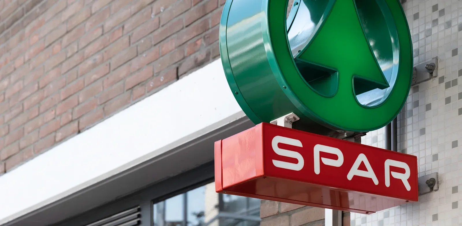 La plus grande chaîne de supermarchés d’Israël, Shufersal, abandonne un projet avec SPAR.