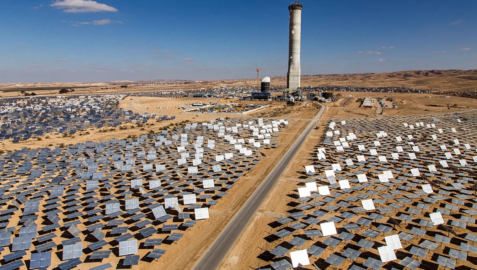 Ashalim Solar Park Ltd, dirigé par la branche israélienne de la société française EDF Renewables.