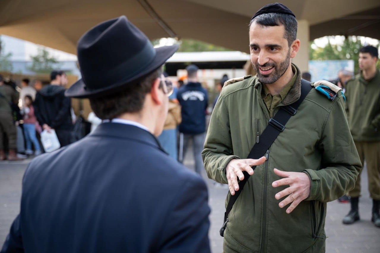 Elargissement du service militaire aux jeunes du secteur orthodoxe.