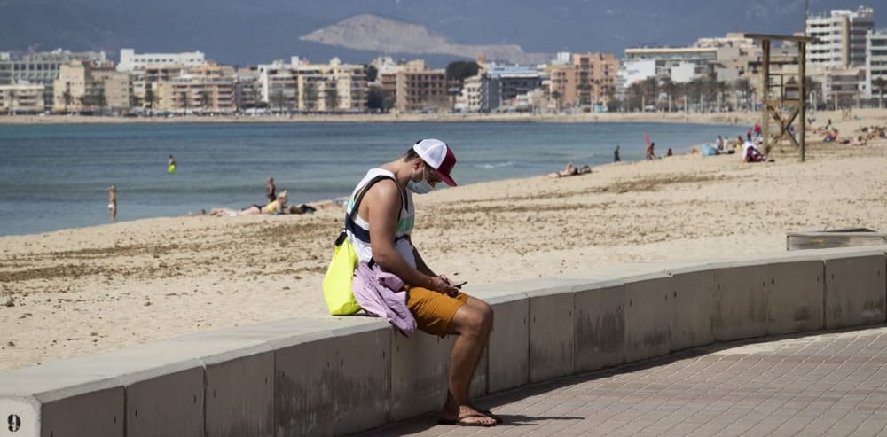 France et Israël. Le recyclage des masques a fait son apparition.