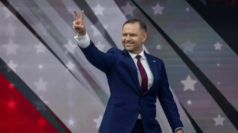 Soutenu par Trump, Karol Nawrocki est élu en Pologne. Les israéliens semblent assez satisfaits.