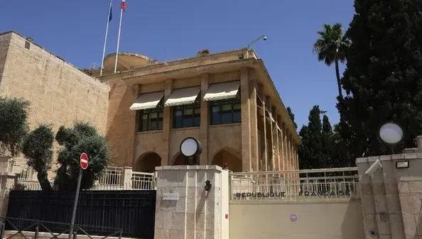 La fermeture du consulat de France à Jérusalem? IsraelValley connait bien les lieux: « Une magnifique terrasse qui donne sur les murs de la vieille ville ».