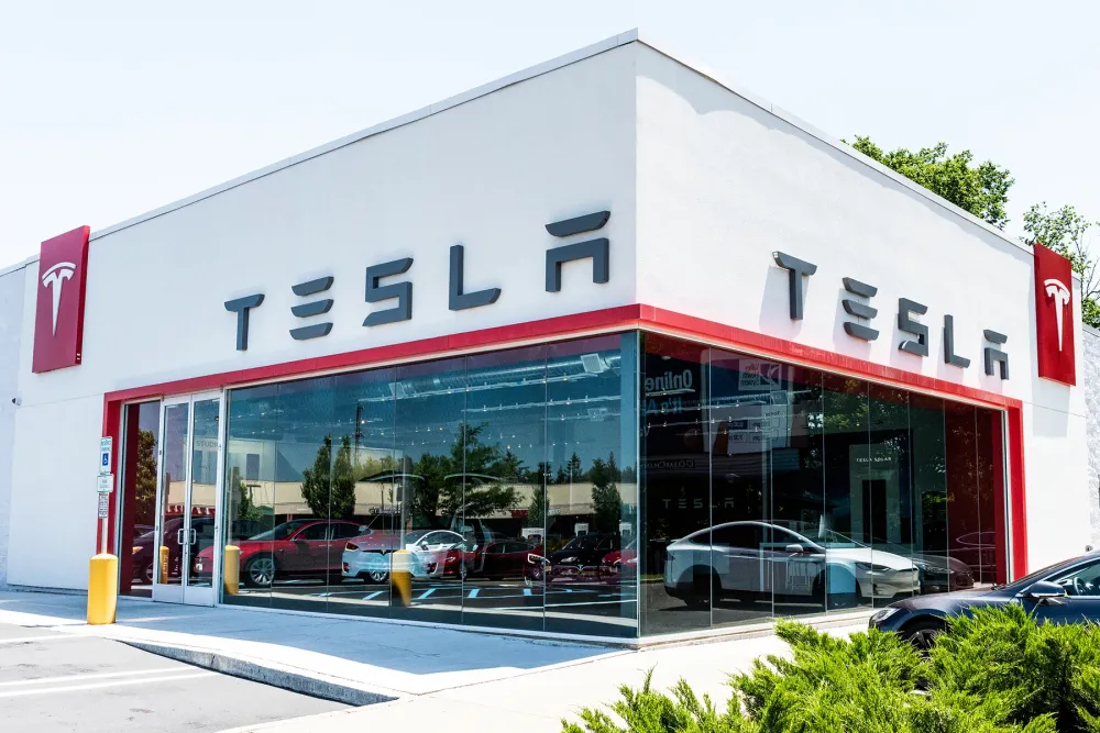 C’Israël. Le Model Y de Tesla, succès mondial. Un coup de maître d’Elon Musk.
