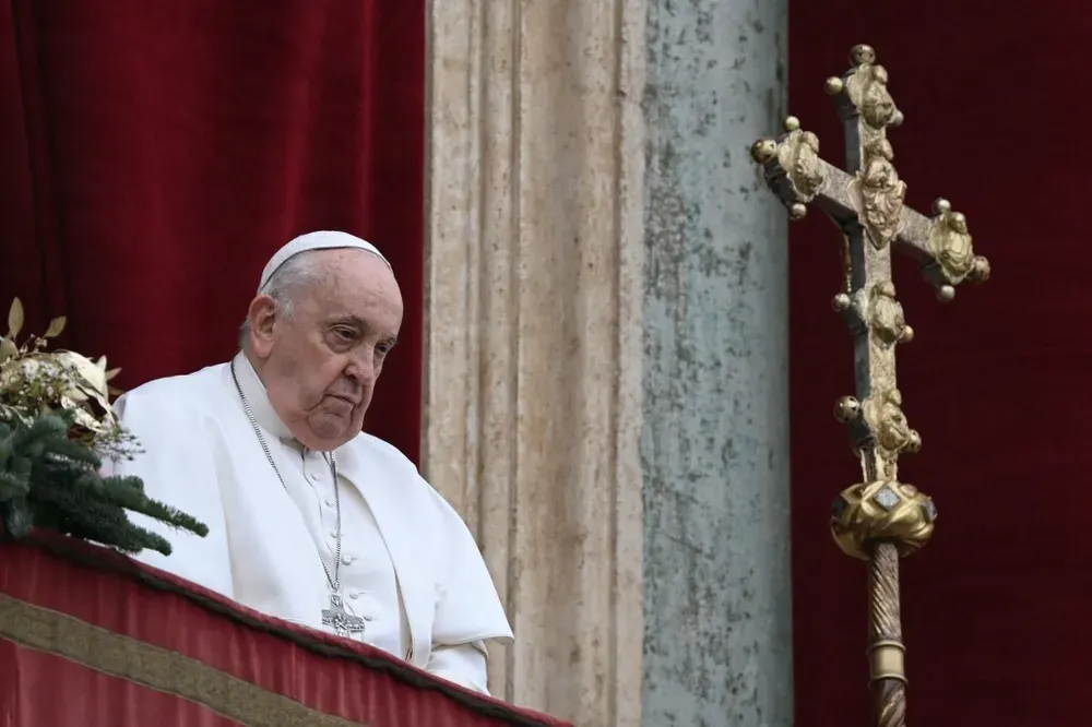 Israël Chrétiens. Le Vatican a annoncé que l’état de santé du pape François « continue d’être critique »..
