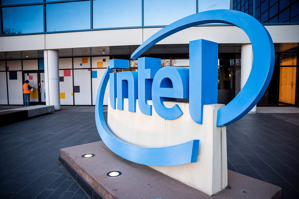 Radio J. Hightech : Le Groupe Intel supprime 17 500 emplois dans le monde. Quel impact en Israël? L’Etat Hébreu abrite 430 firmes multinationales.