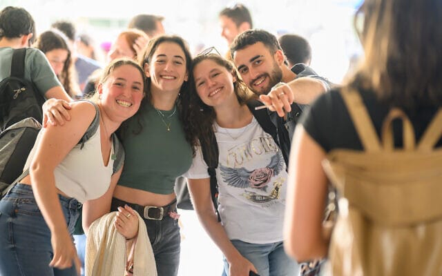 Les habitants de Beeri, Nir Oz et Azfar Azza reviendront chez eux durant l’été 2026.