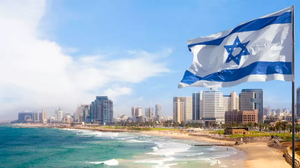 Institut français. Eric Sayettat, Jonathan Godberg (Thales), Alain Richemond. A Tel-Aviv, conférence économique France-Israël. Le 12/12.