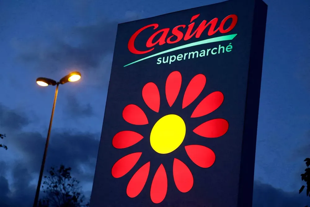 La chute de l’empire Naouri en France est très suivie en Israël. L’action de Casino chute .