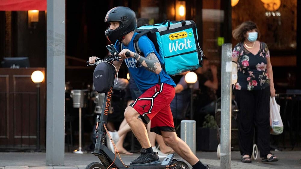 Le plat le plus commandé en France et en Israël? Wolt (Tel-Aviv) face à Uber Eats.
