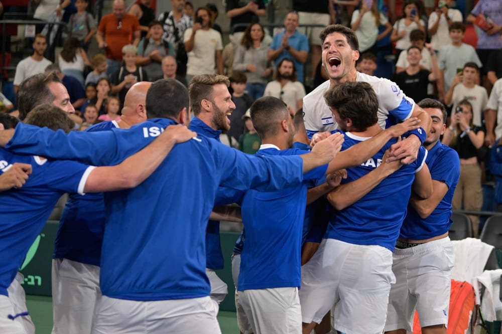 Tennis et Economie. Des centaines de touristes israéliens sont à Roland-Garros. « Les très grands du tennis sont des robots humains ».