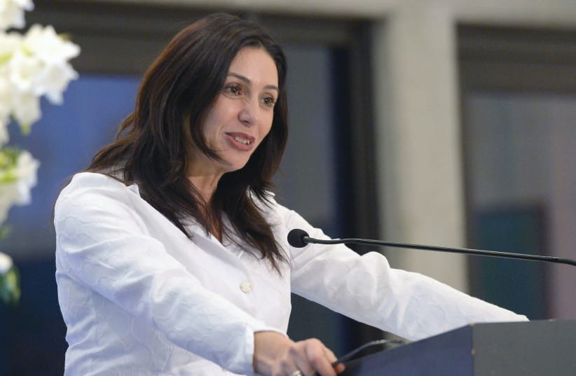 Question d’un lecteur. Qui est Miri Regev, ex-porte parole de Tsahal et Ministre dans le Gouvernement actuel.