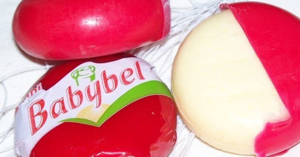 IsraelValley : « Achetons des produits français ». A Tel-Aviv, pas de boycott de Danone et Babybel, ni portraits de Macron brûlés.