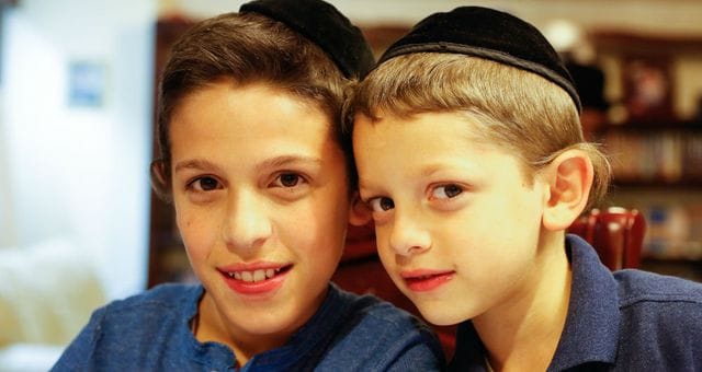 Question à IsraelValley. Quels sont les pays qui comptent moins de 500 Juifs? Les pays avec les plus grandes communautés juives?