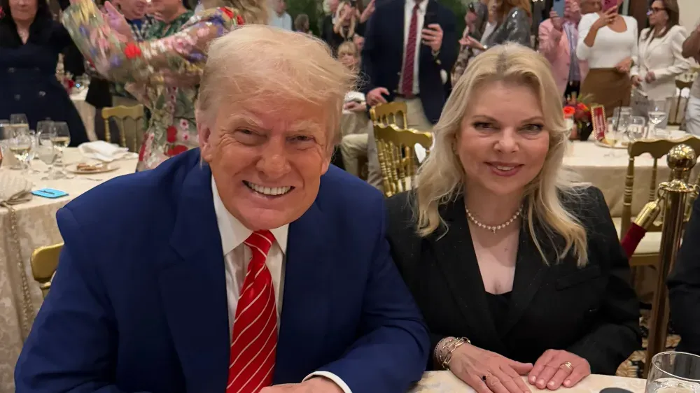 L’épouse du Premier ministre israélien, Sarah Netanyahou, rencontre Donald Trump.