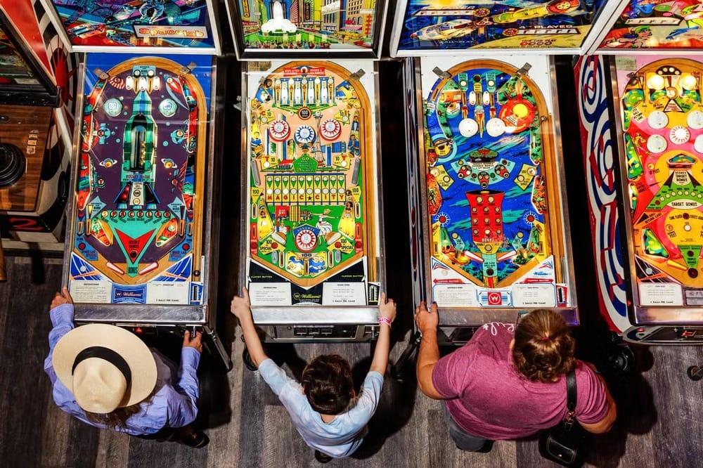 Des bars israéliens tentent d’importer des flippers « Stern Pinball » d’une valeur de 10 000 dollars l’unité.