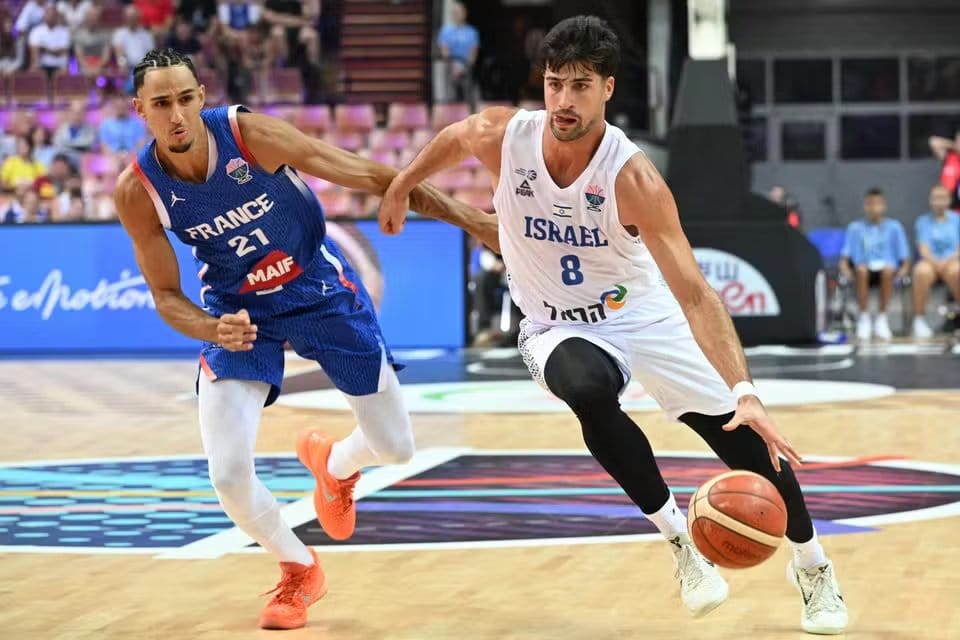 La Hatikva. Grande joie après la victoire israélienne. La France cale face à Israël à l’Euro 2025 de basket.