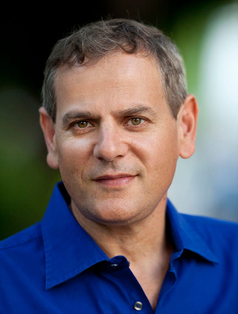 Don de sang en Israël. Le ministre Nitzan Horowitz, très aimé par les LGBT.