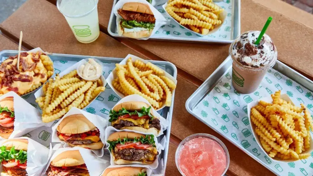 Shake Shack. Des Hamburgers « new-style ». Au Dizengoff Center de Tel-Aviv des files d’attentes incroyables.