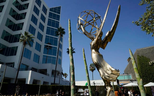 Les Emmy Awards reportés en janvier 2024. Les séries et acteurs juifs et israéliens devront attendre.