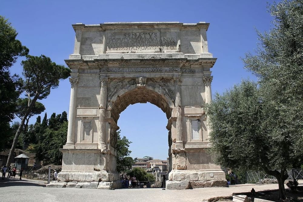 Quizz du Jour. Pourquoi Israël avait offert la réplique d’une frise de l’arc de Titus à l’ex dirigeante de l’UNESCO?