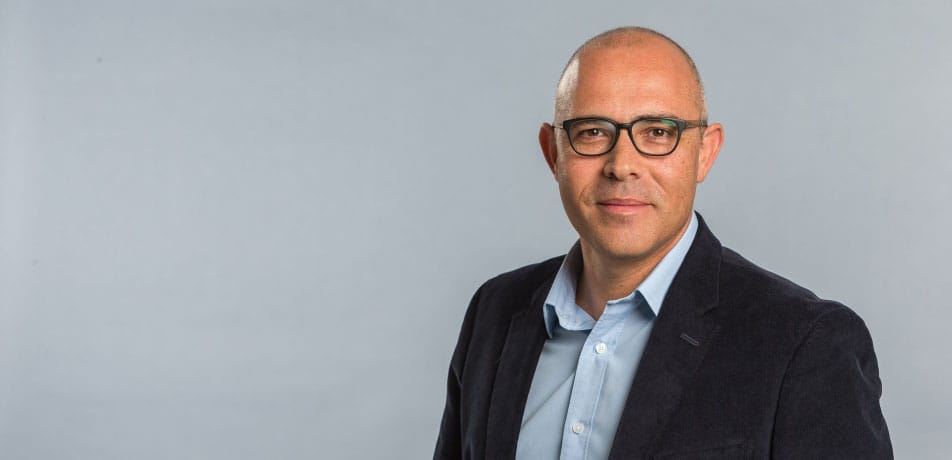 Un Travail Colossal. L’Homme chargé de reconstruire l’Institut Weizmann est Alon Chen. Un neuroscientifique, 11e président de l’Institut.