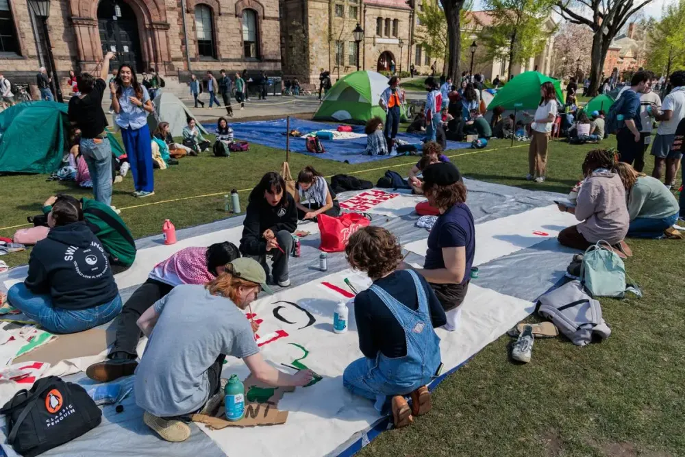 L’Université Brown (Rhode Island) se désinvestit d’Israël pour mettre fin aux manifestations étudiantes.