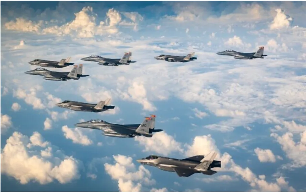 Livraisons des USA à Israël: 250 avions cargos et plus de 20 navires ont livré plus de 10 000 tonnes d’armements à Israël depuis 7 Oct.