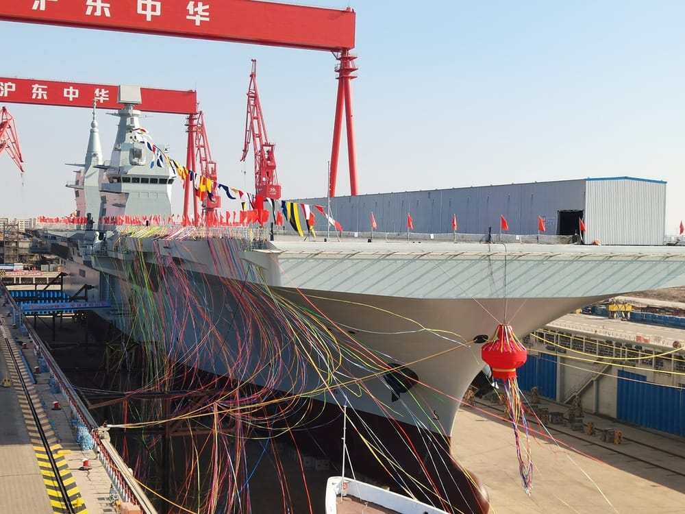 La Chine a lancé le plus grand navire d’assaut amphibie du monde, dans le cadre de la projection de sa puissance militaire.
