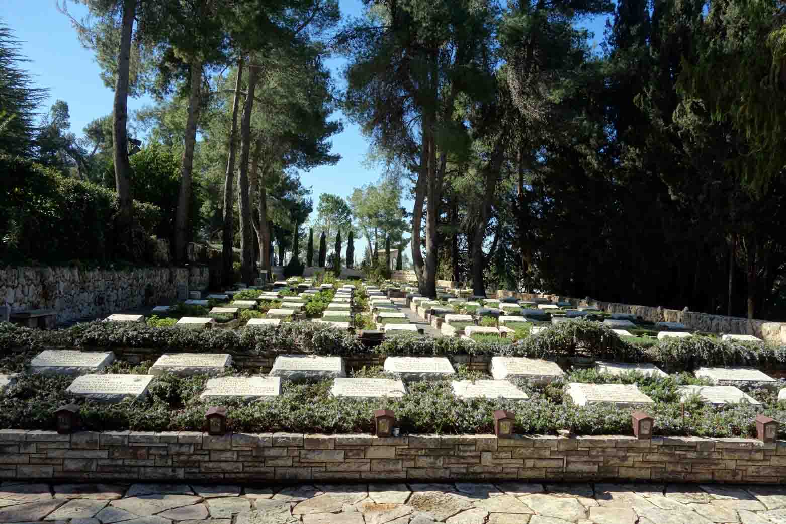 En Israël, 698 personnes sont décédées des suites du Covid-19.