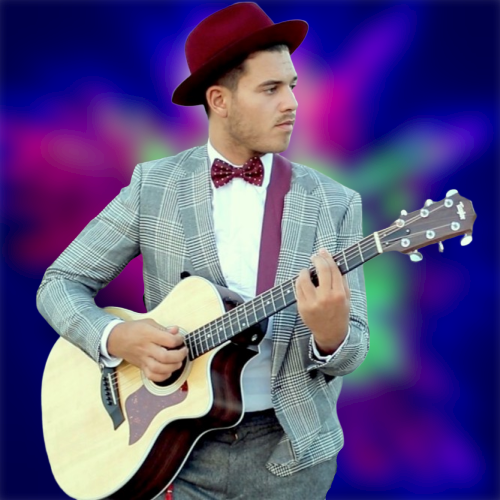 David Hababou a trouvé sa voix en traversant la Méditerranée. Ce jeune chanteur franco-israélien vient de faire son alyah.