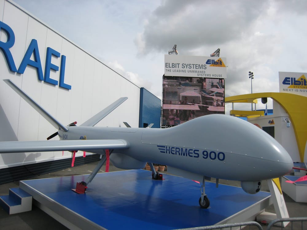 Vague de bombardements à travers l’Iran, ciblant le réacteur nucléaire IR-40.