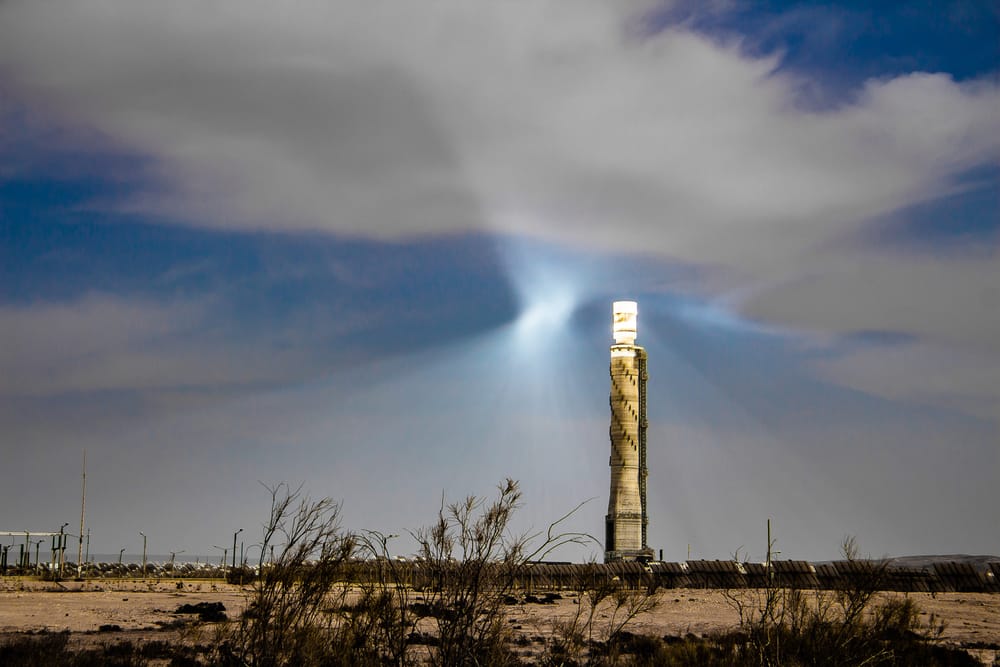Méga-projet. Construction d’une centrale solaire géante près de Dimona. Capacité de 300 mégawatts.