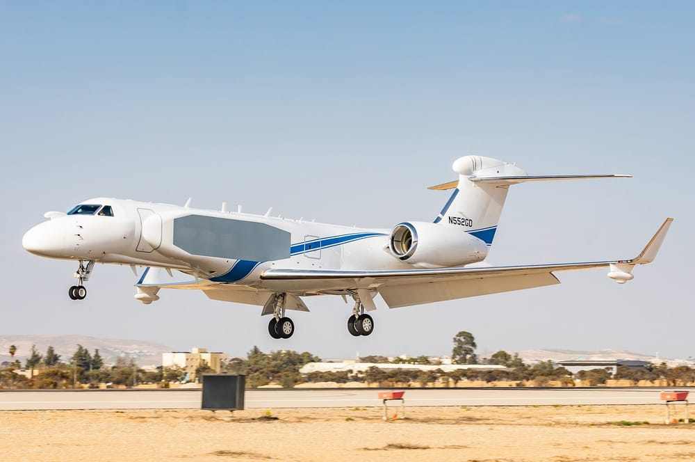 Les forces aériennes israéliennes lancent un nouvel avion espion.