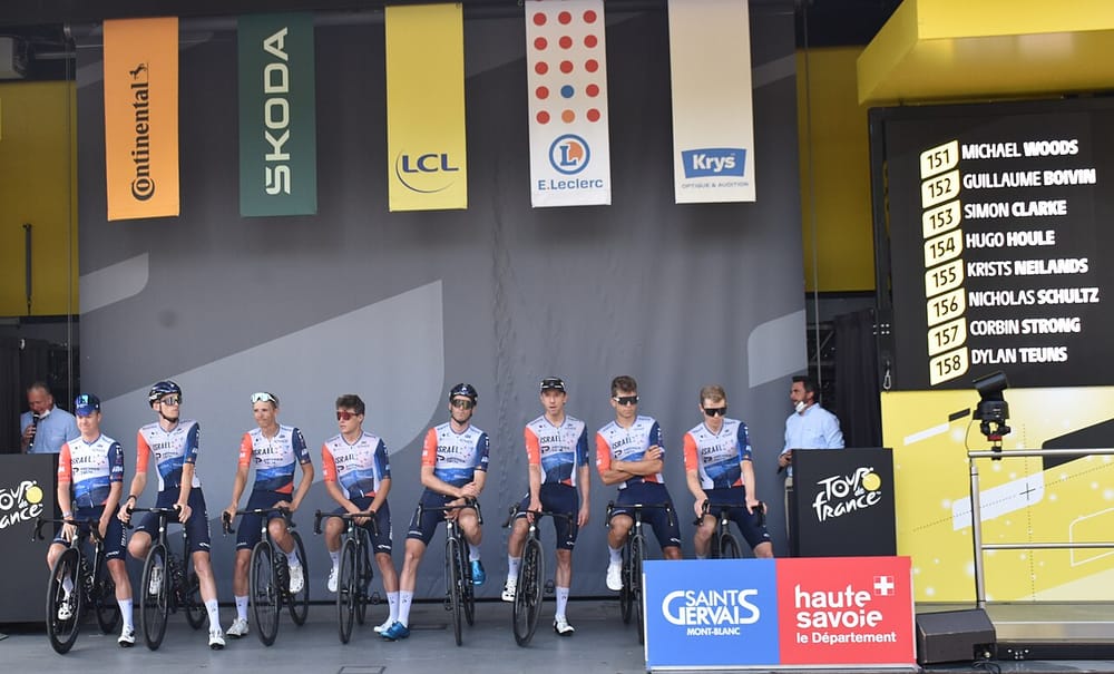 L’équipe cycliste Israel-Premier Tech retire le nom « Israël » de ses véhicules.