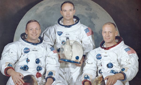Disparition de l’astronaute américain Michael Collins, membre d’Apollo 11.
