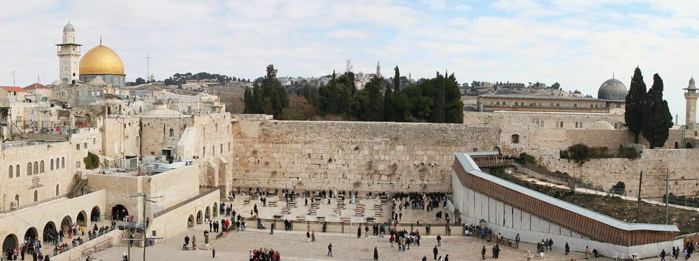 Voeux au Kotel. La bonne idée de Bougi Herzog (Agence Juive).