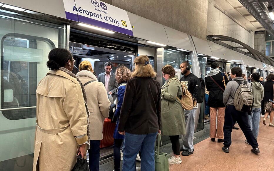Question à IsraelValley d’un touriste israélien. Dans le métro les grosses valises sont-elles interdites?
