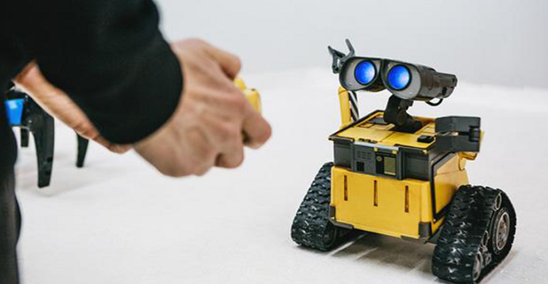 Israël innovation. Un robot doté d’une « oreille sur puce », qui entend et réagit aux sons.