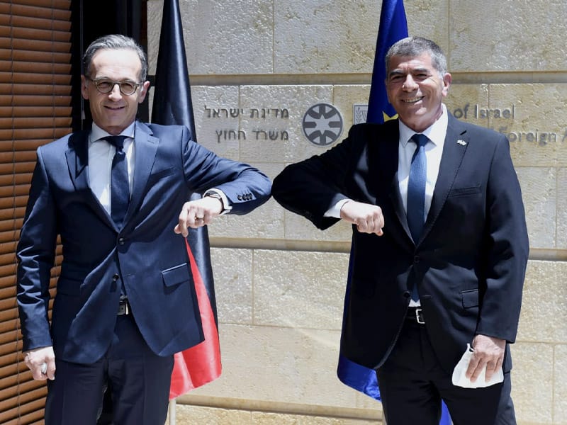 Le ministre des Affaires étrangères Gabi Ashkenazi et Les Emirats.
