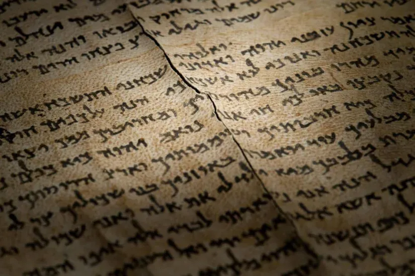 Le Musée d’Israël célèbre ses 60 ans : Le Rouleau d’Isaïe complet exposé exceptionnellement.
