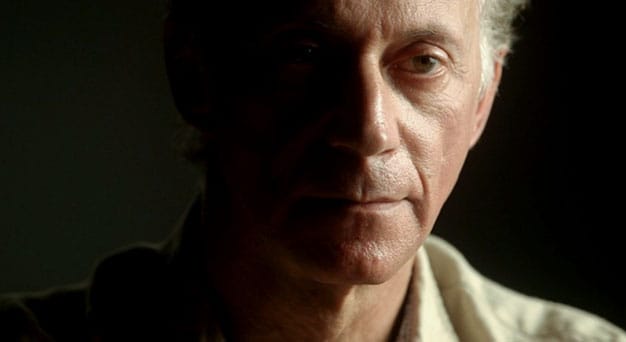 IsraelValley en deuil. Notre chanteur préféré, Matti Caspi est mort. Il aimait la France. L’un des musiciens les plus influents et polyvalents de l’histoire israélienne.