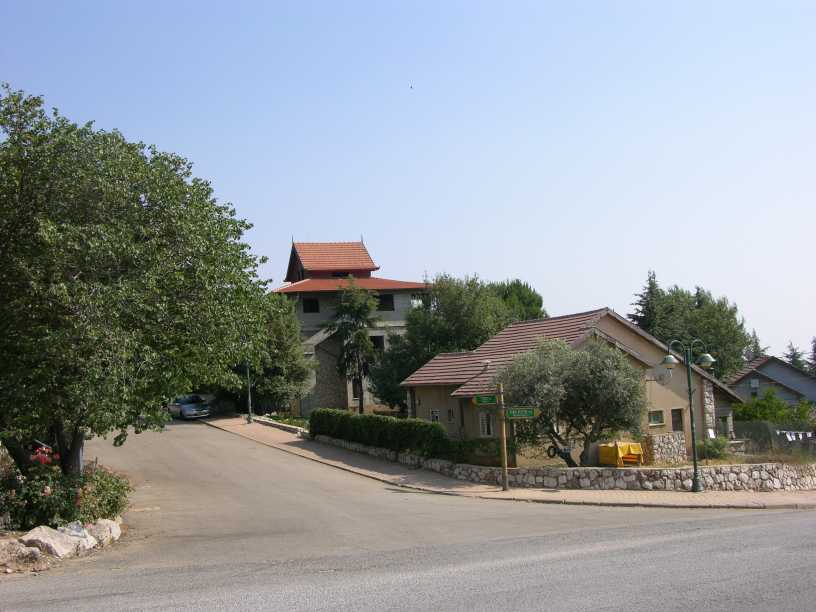 Grâce au séjour de Netanyahou (vacances), une magnifique localité sort de l’anonymat : Neveh Ativ, dans le Nord du Golan.