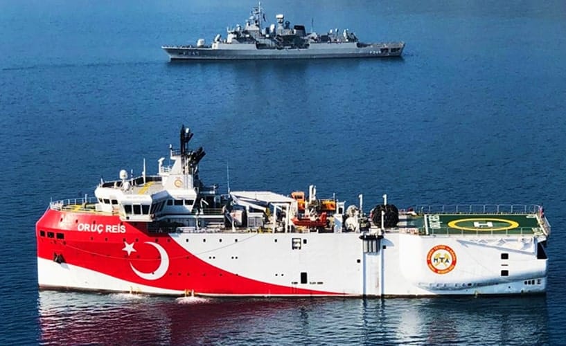 Le TCG Kemalreis (Turquie) est à Haïfa. L’un des navires les plus modernes de la marine turque.