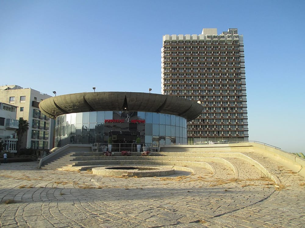 Kikar Atarim… La Place de Tel-Aviv la plus moche? IsraelValley la déteste…