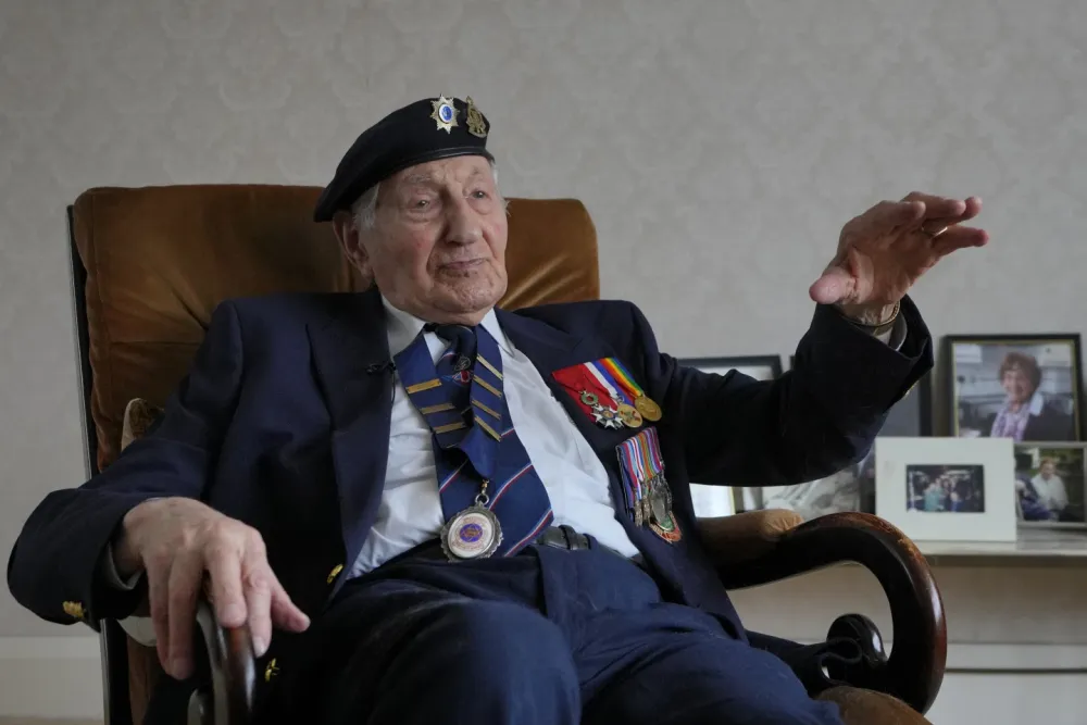 Un vétéran juif de Londres se prépare à commémorer le 80e anniversaire du débarquement.