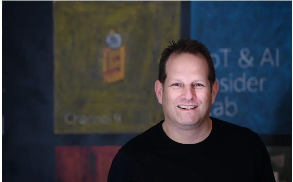 « Intel Ignite », un programme d’encouragement et de développement des startups mis en place par Intel.
