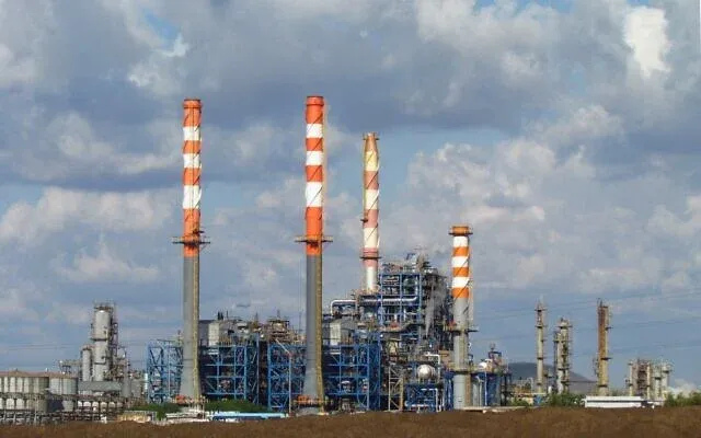 Le groupe Bazan ferme les installations de sa raffinerie de pétrole dans la baie de Haïfa.